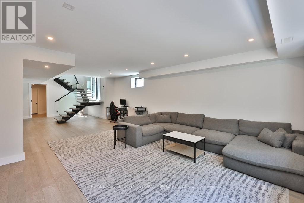 890 Beechwood Avenue, Mississauga (Lakeview), Ontario  L5G 4E2 - Photo 36 - W12386352