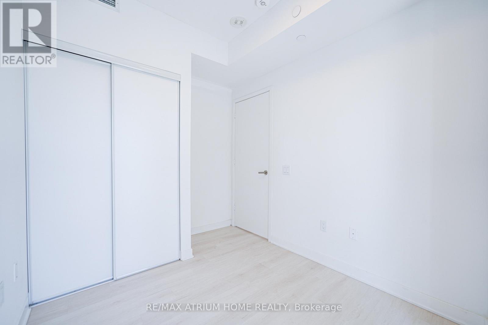 2503 - 3900 Confederation Parkway E, Mississauga, Ontario  L5B 0M3 - Photo 25 - W12387300
