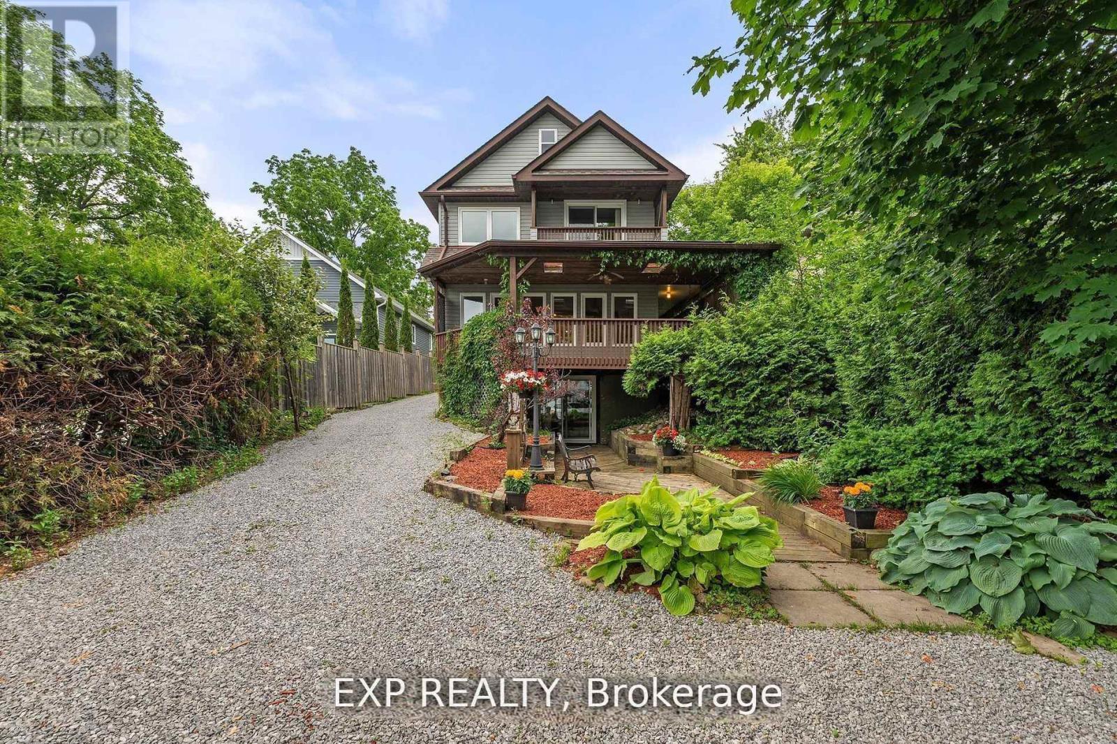 127 Lake Drive N, Georgina, Ontario  L4P 3C8 - Photo 2 - N12387317