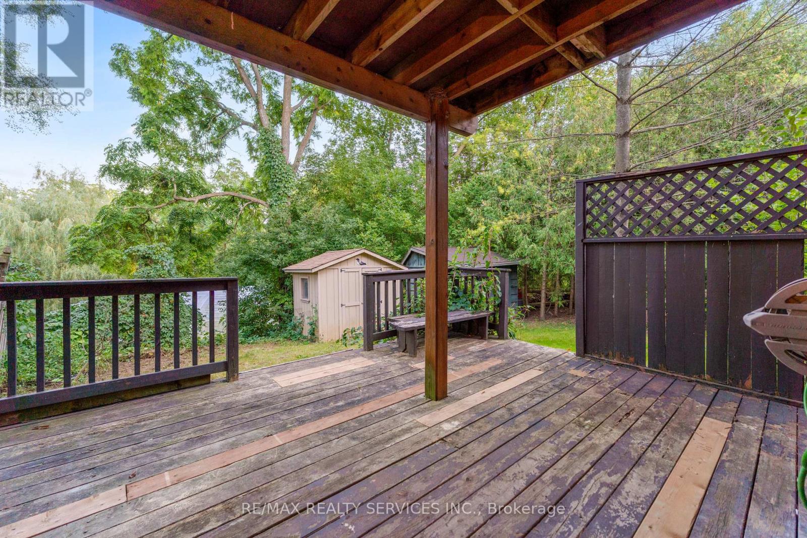 26 Woolwich Street, Kitchener, Ontario  N2K 1R9 - Photo 35 - X12387323