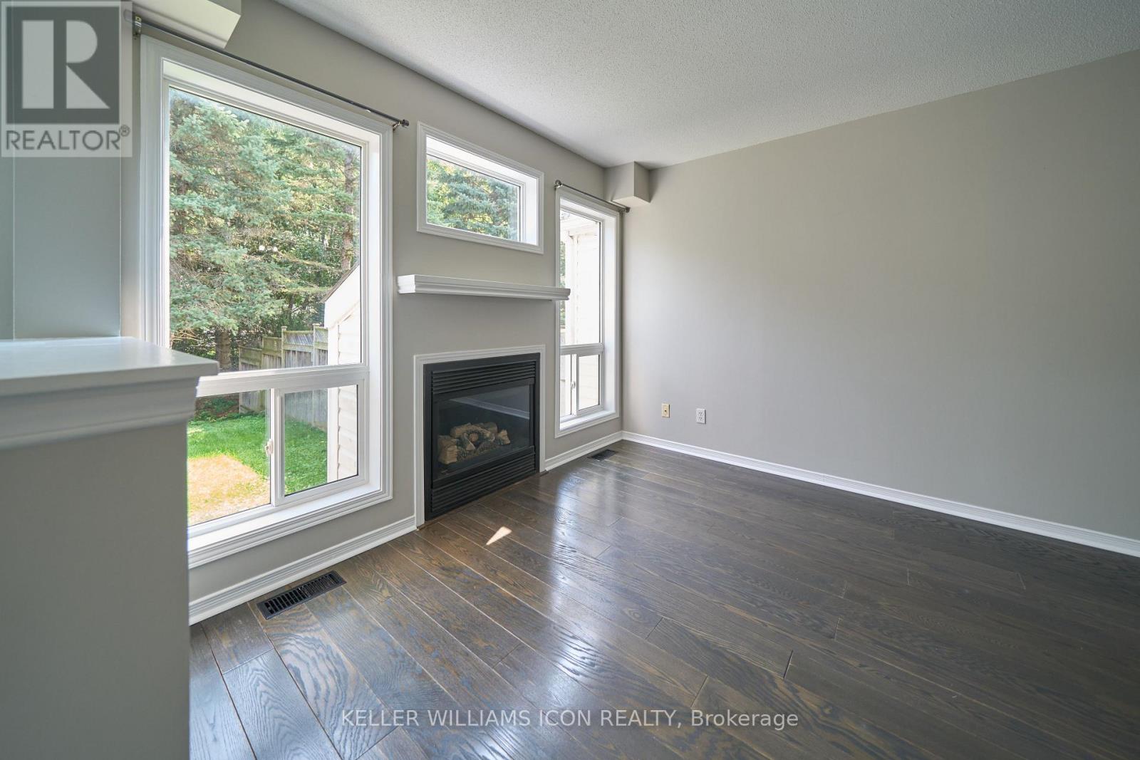 71 Hemlo Crescent, Ottawa, Ontario  K2T 1E1 - Photo 15 - X12387329