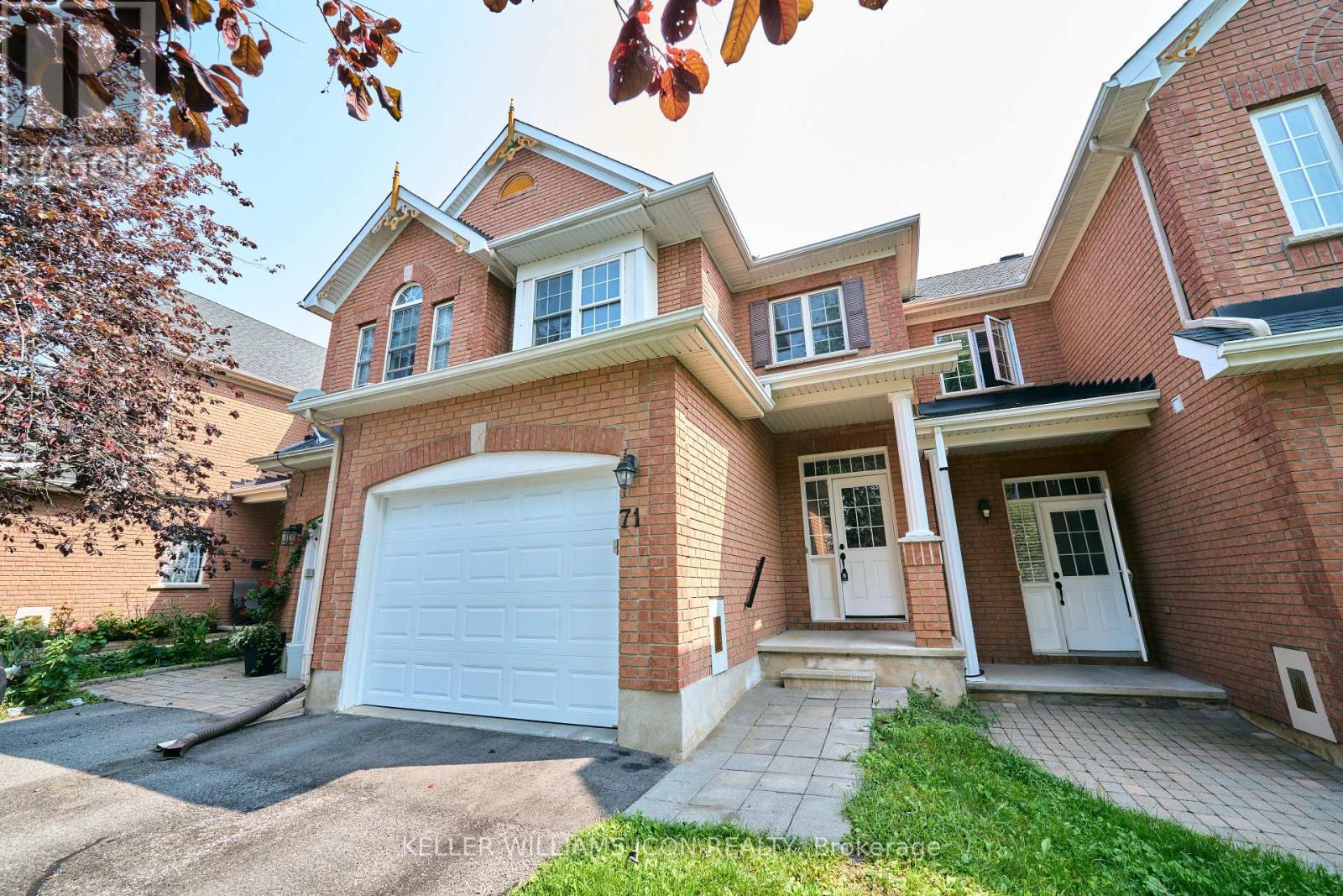 71 Hemlo Crescent, Ottawa, Ontario  K2T 1E1 - Photo 2 - X12387329