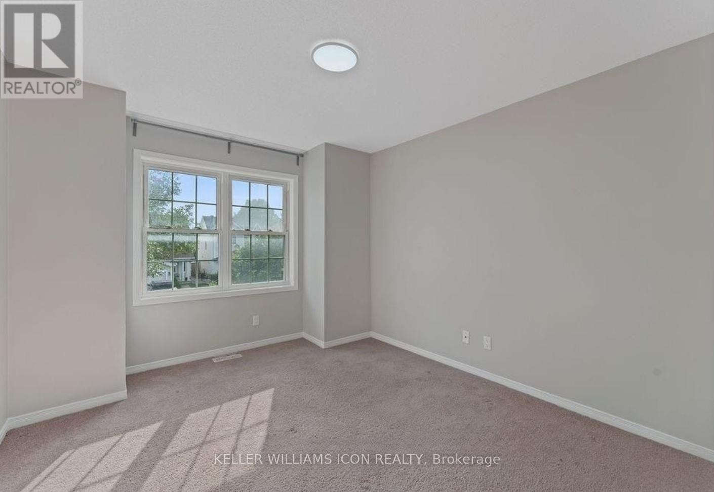 71 Hemlo Crescent, Ottawa, Ontario  K2T 1E1 - Photo 25 - X12387329