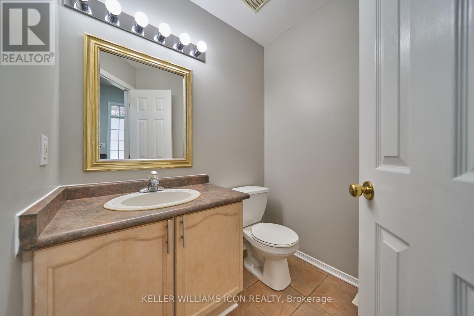 71 Hemlo Crescent, Ottawa, Ontario  K2T 1E1 - Photo 6 - X12387329