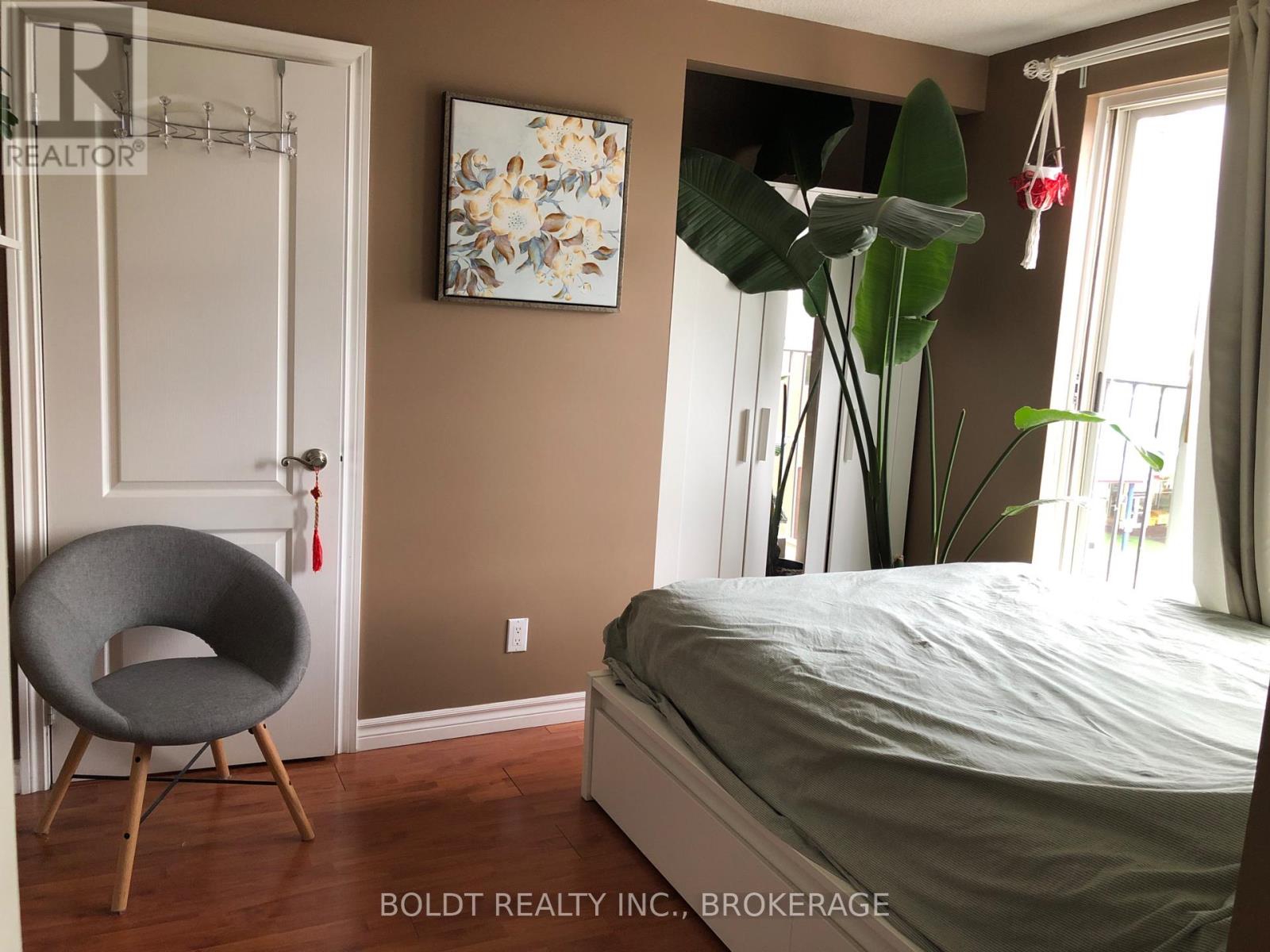 135 James St S 304 Street, Hamilton, Ontario  L8P 2Z6 - Photo 2 - X12387324