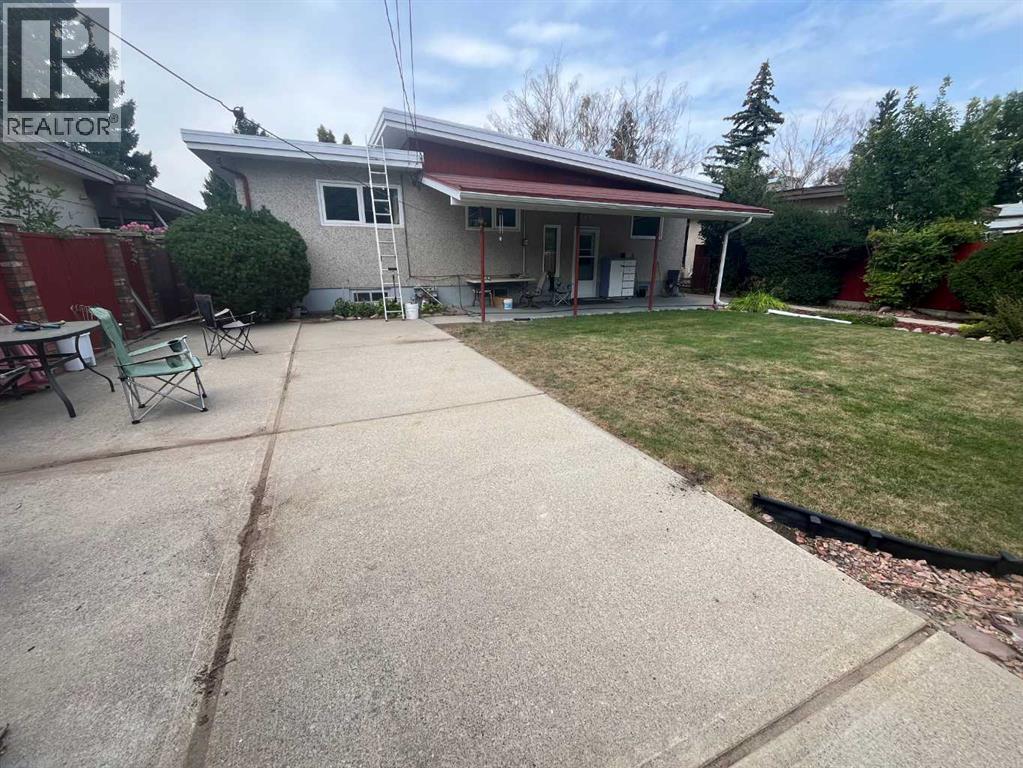 Property at 1411 28 Street S image 5