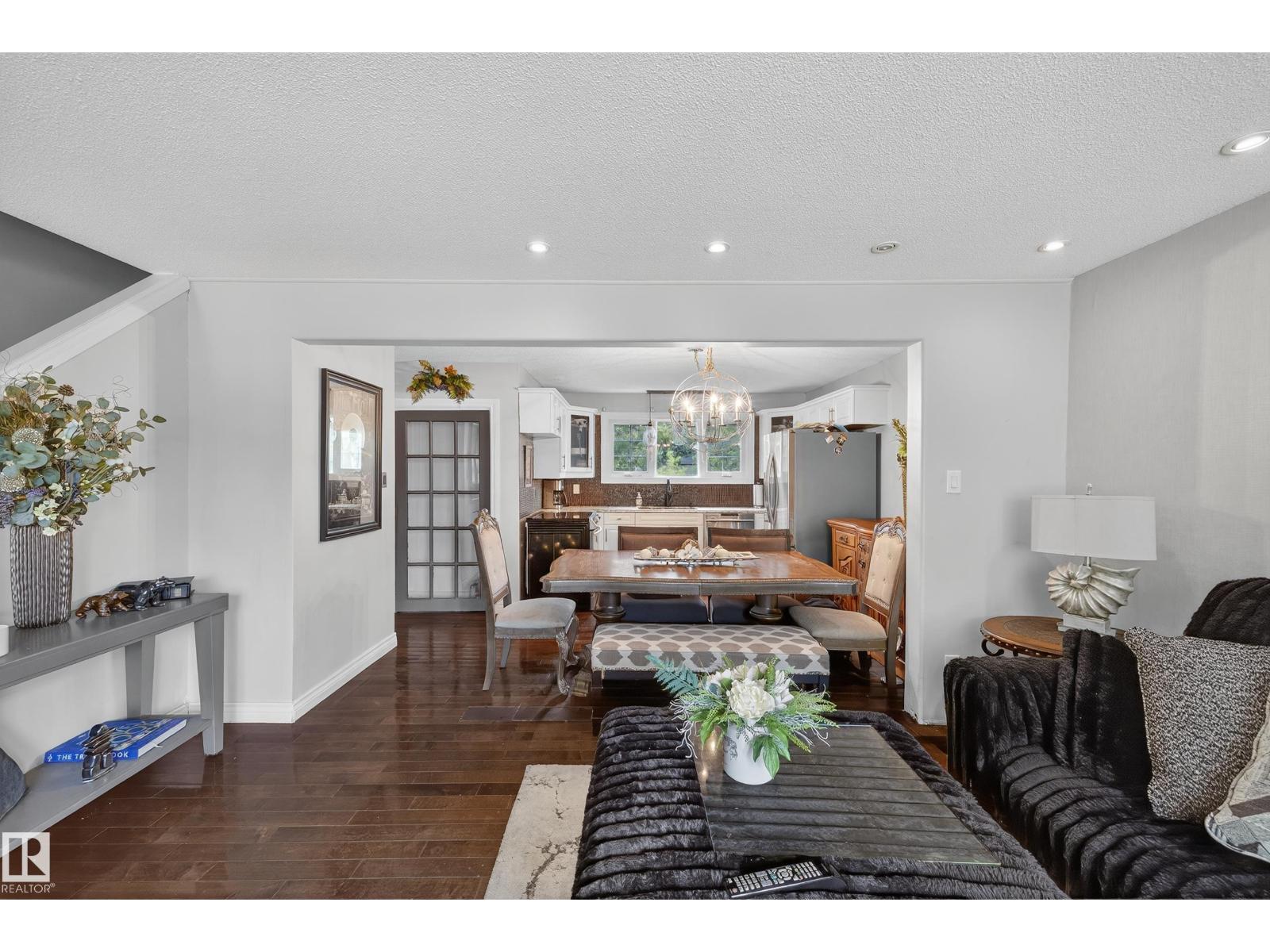 11447 39 Av Nw, Edmonton, Alberta  T6J 0M5 - Photo 4 - E4456666