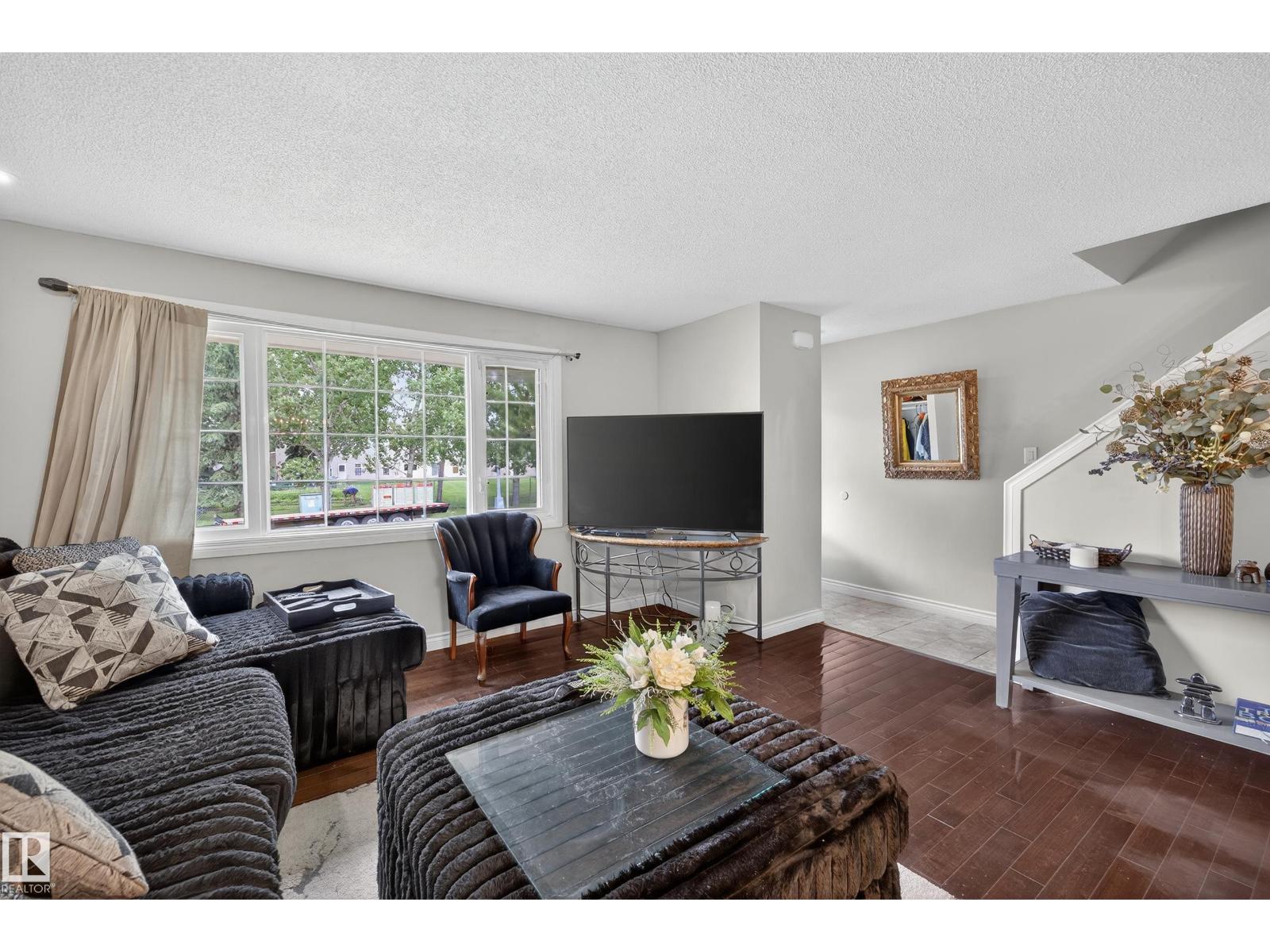 11447 39 Av Nw, Edmonton, Alberta  T6J 0M5 - Photo 5 - E4456666