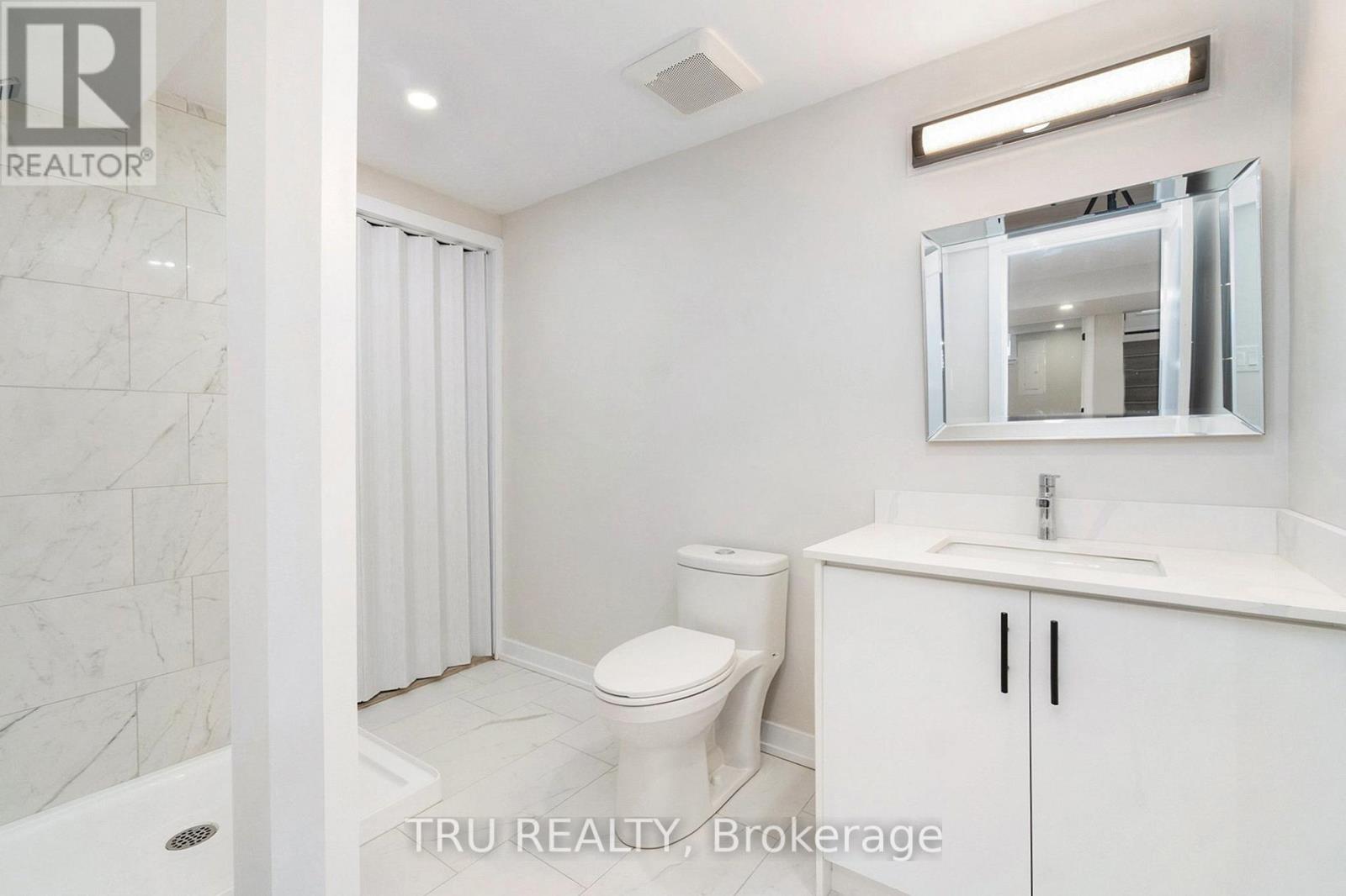 39 Sunnycrest Drive, Ottawa, Ontario  K2E 5Y4 - Photo 29 - X12387351