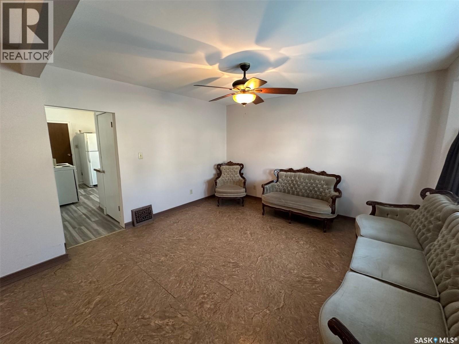 777 Coteau Street W, Moose Jaw, Saskatchewan  S6H 5E7 - Photo 8 - SK990319