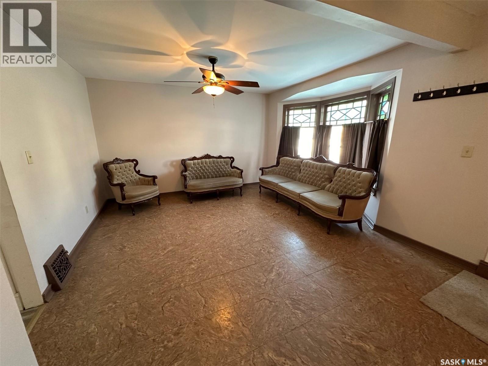 777 Coteau Street W, Moose Jaw, Saskatchewan  S6H 5E7 - Photo 7 - SK990319