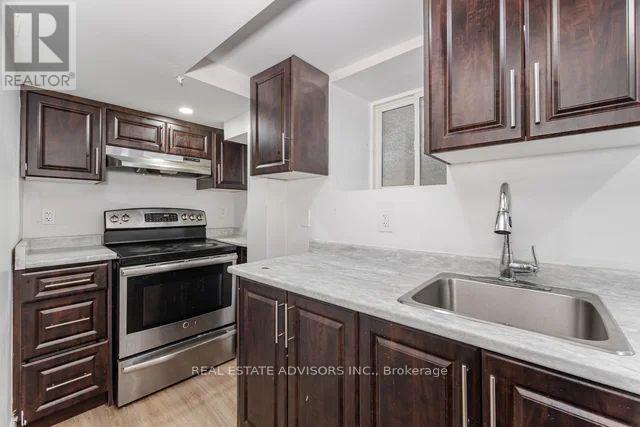 4 Parkend Avenue, Brampton, Ontario  L6Y 1B2 - Photo 28 - W12367599