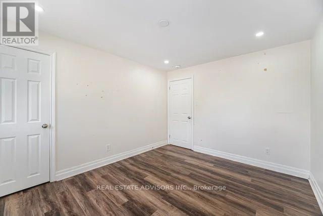 4 Parkend Avenue, Brampton, Ontario  L6Y 1B2 - Photo 20 - W12367599