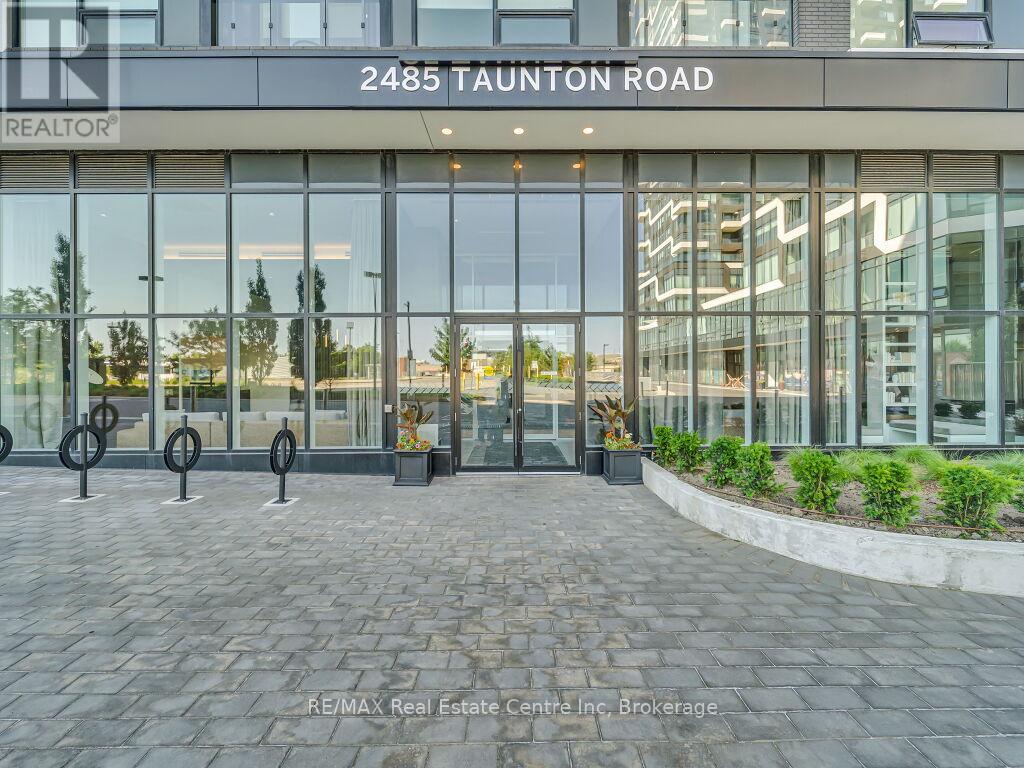 427 - 2485 Taunton Road, Oakville, Ontario  L6H 3R8 - Photo 3 - W12387405