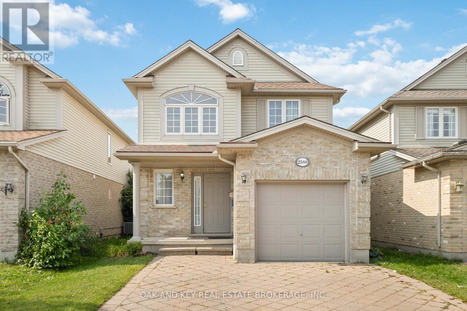 2588 Meadowgate Boulevard, London South, Ontario  N6M 1L8 - Photo 2 - X12387373