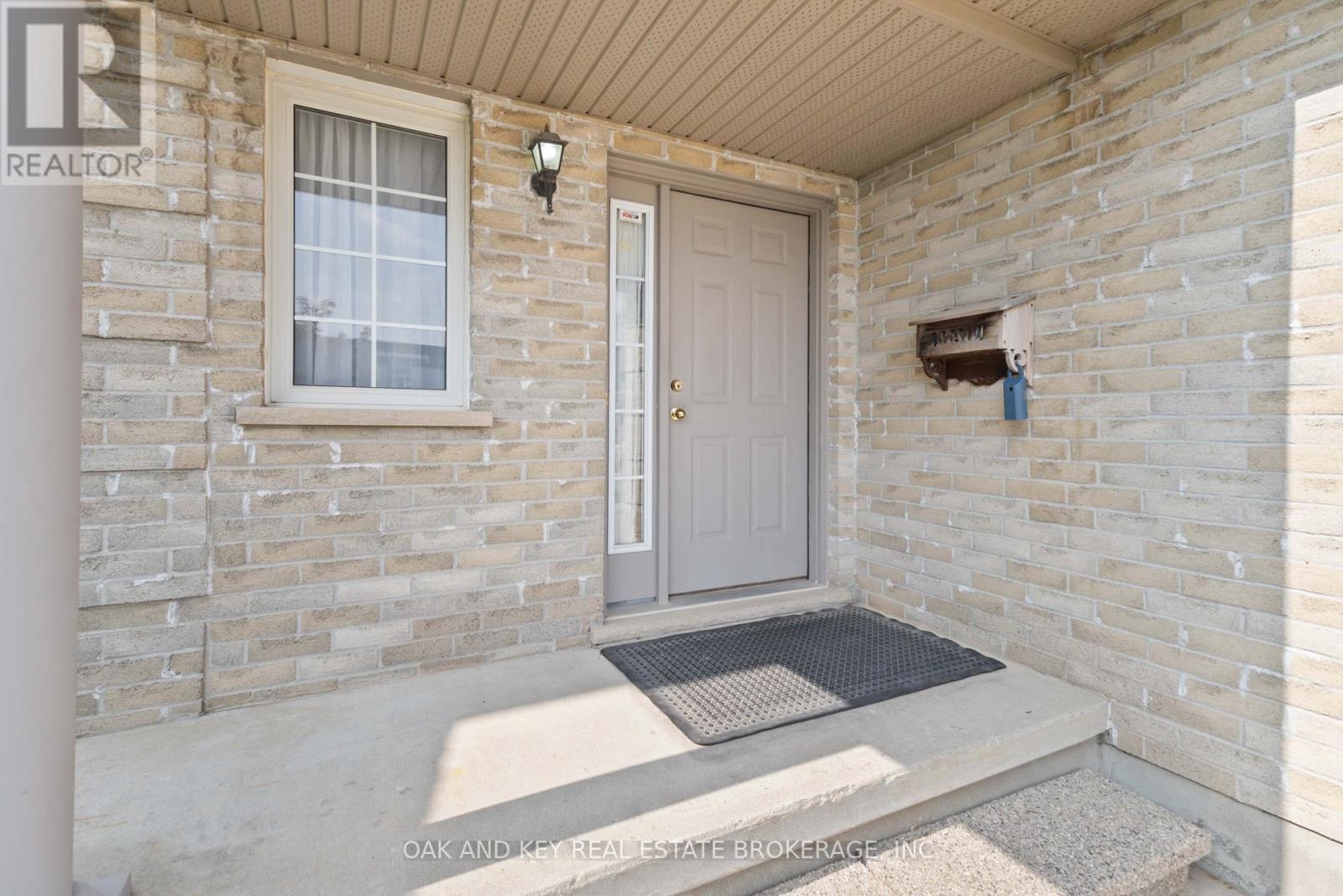 2588 Meadowgate Boulevard, London South, Ontario  N6M 1L8 - Photo 8 - X12387373