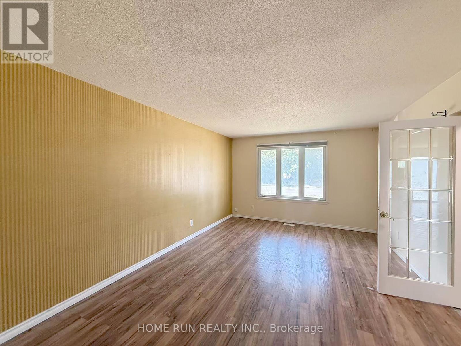 3427 Southgate Road, Ottawa, Ontario  K1V 7Y5 - Photo 2 - X12387383