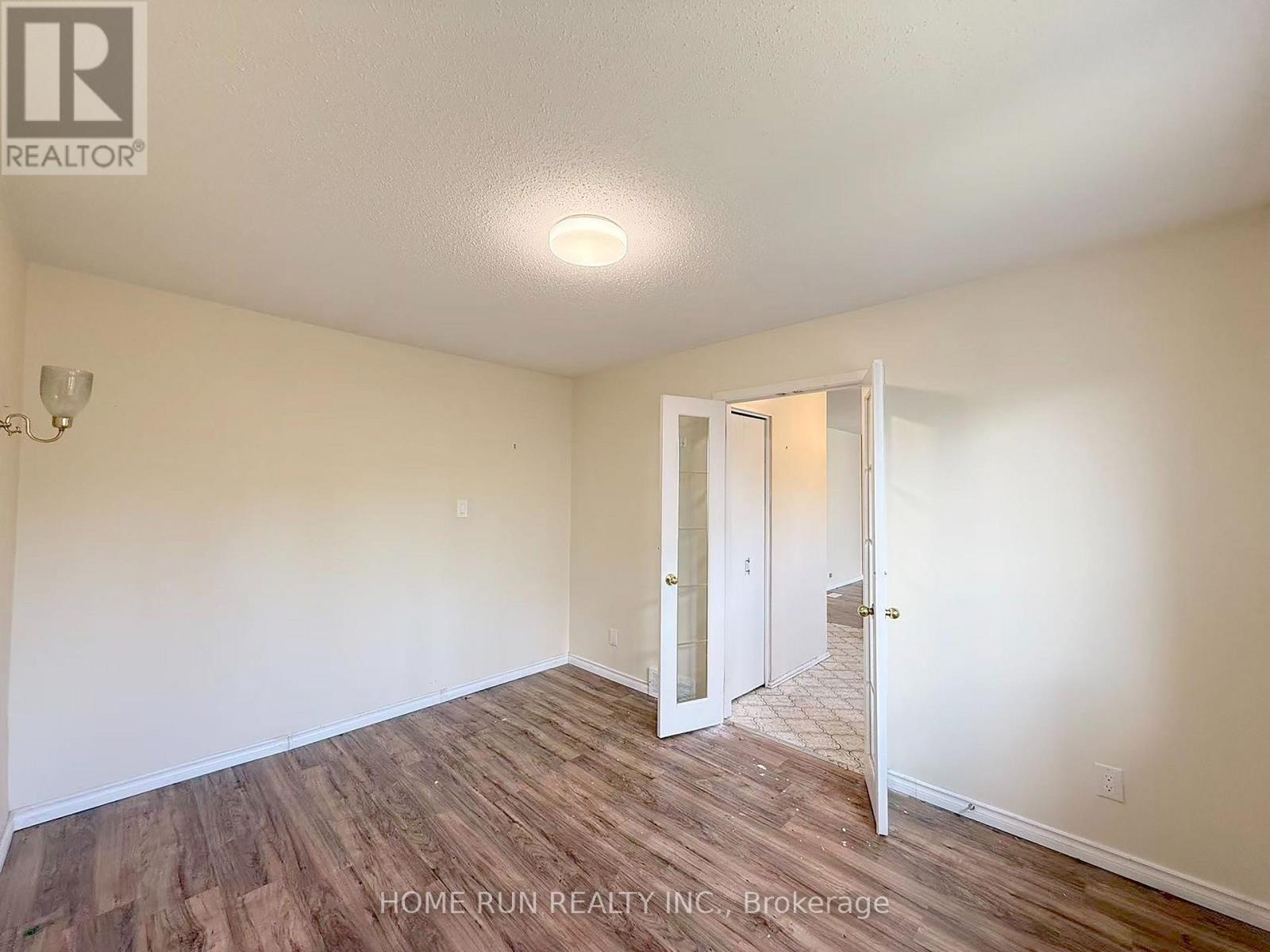 3427 Southgate Road, Ottawa, Ontario  K1V 7Y5 - Photo 5 - X12387383