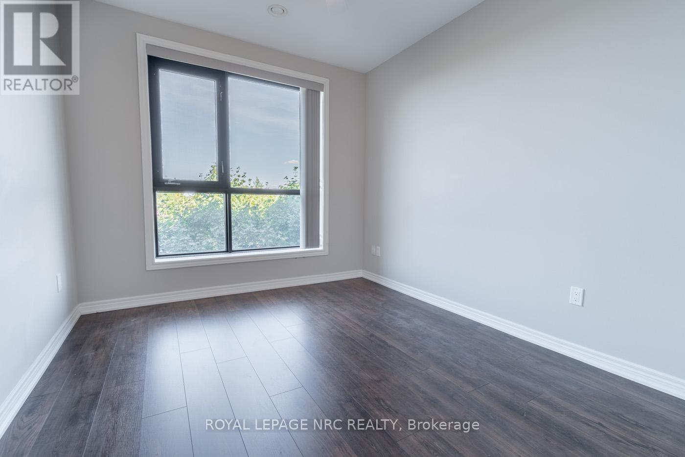 404 - 379 Scott Street, St. Catharines (Vine/linwell), Ontario  L2M 0B7 - Photo 31 - X12387394