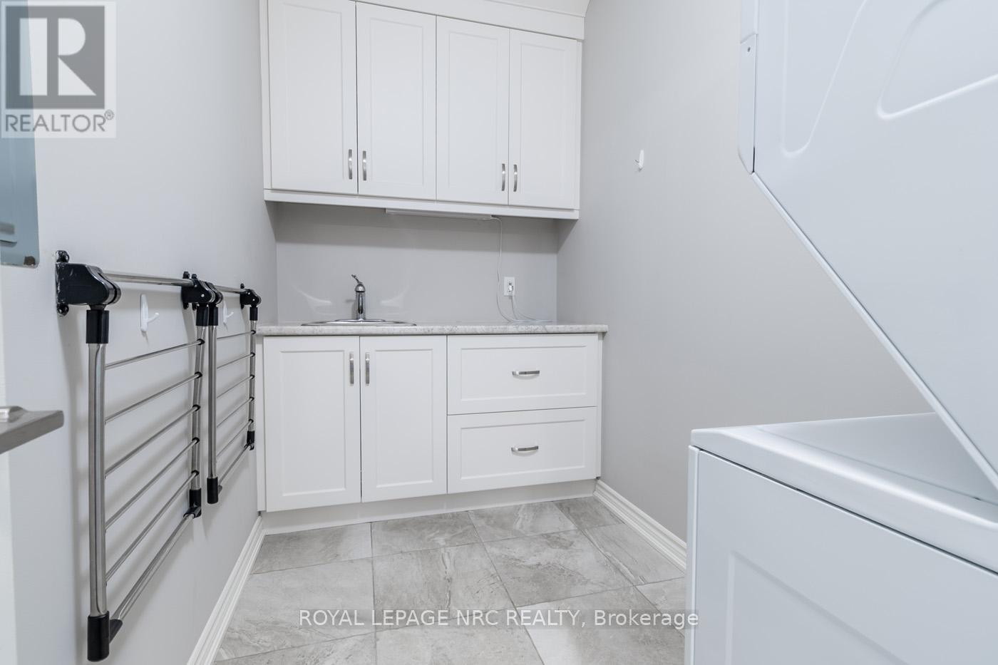 404 - 379 Scott Street, St. Catharines (Vine/linwell), Ontario  L2M 0B7 - Photo 35 - X12387394