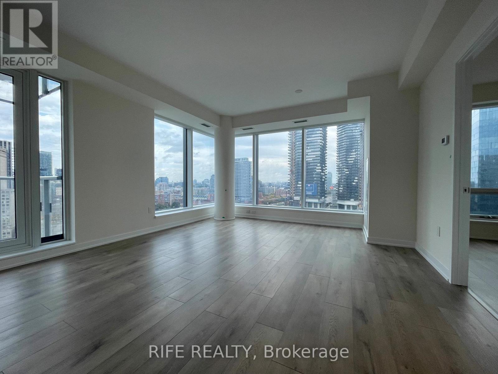 1707 - 28 Freeland Street, Toronto, Ontario  M5E 1E5 - Photo 5 - C12387389