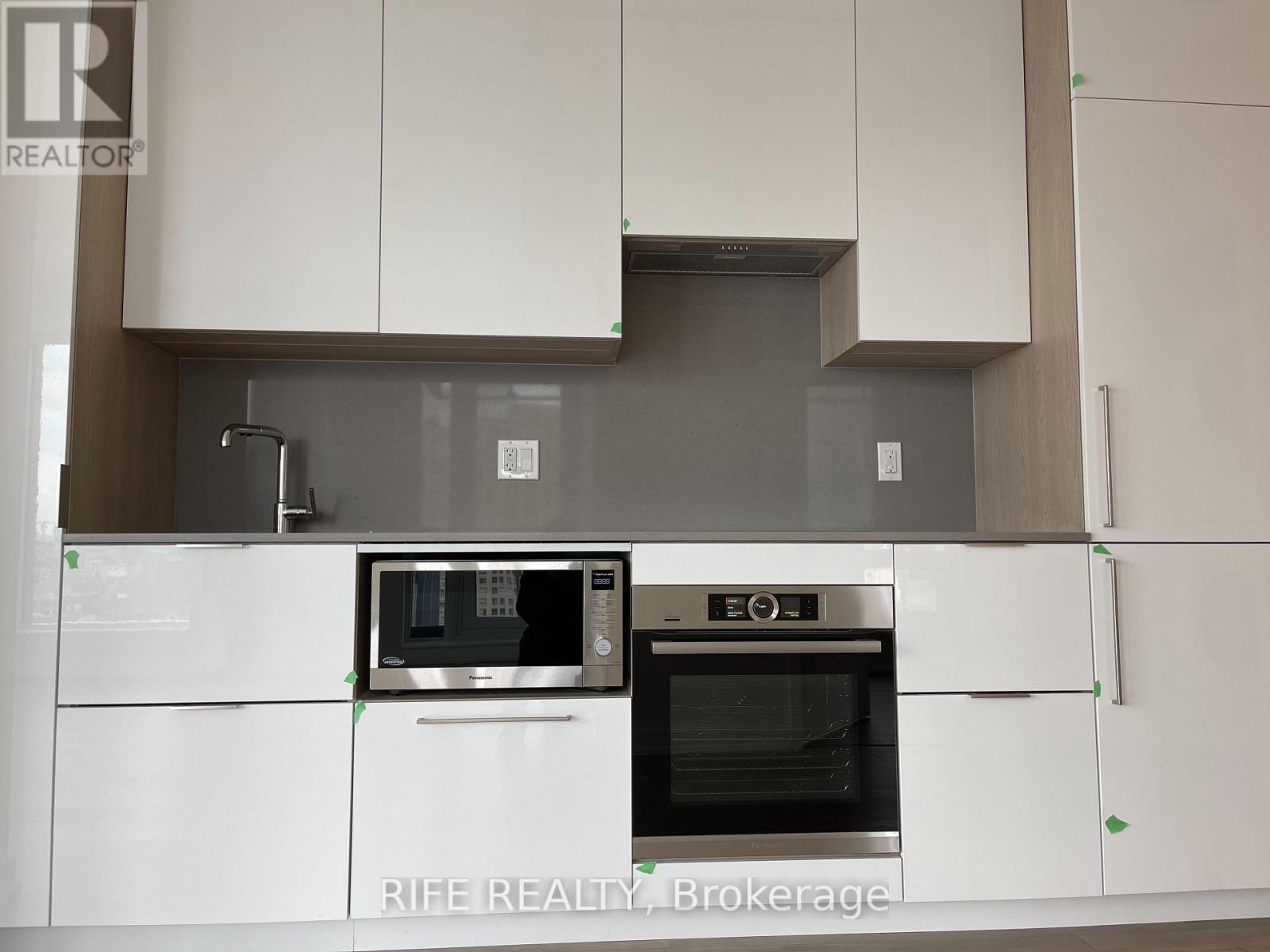 1707 - 28 Freeland Street, Toronto, Ontario  M5E 1E5 - Photo 6 - C12387389