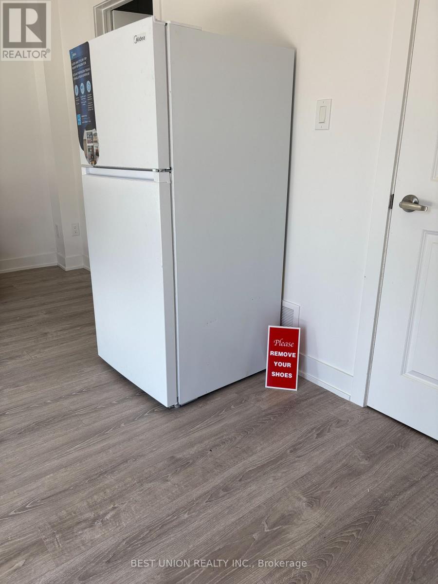 Ground Floor - 5506 Main Street N, Whitchurch-Stouffville, Ontario  L4A 8B7 - Photo 4 - N12312743