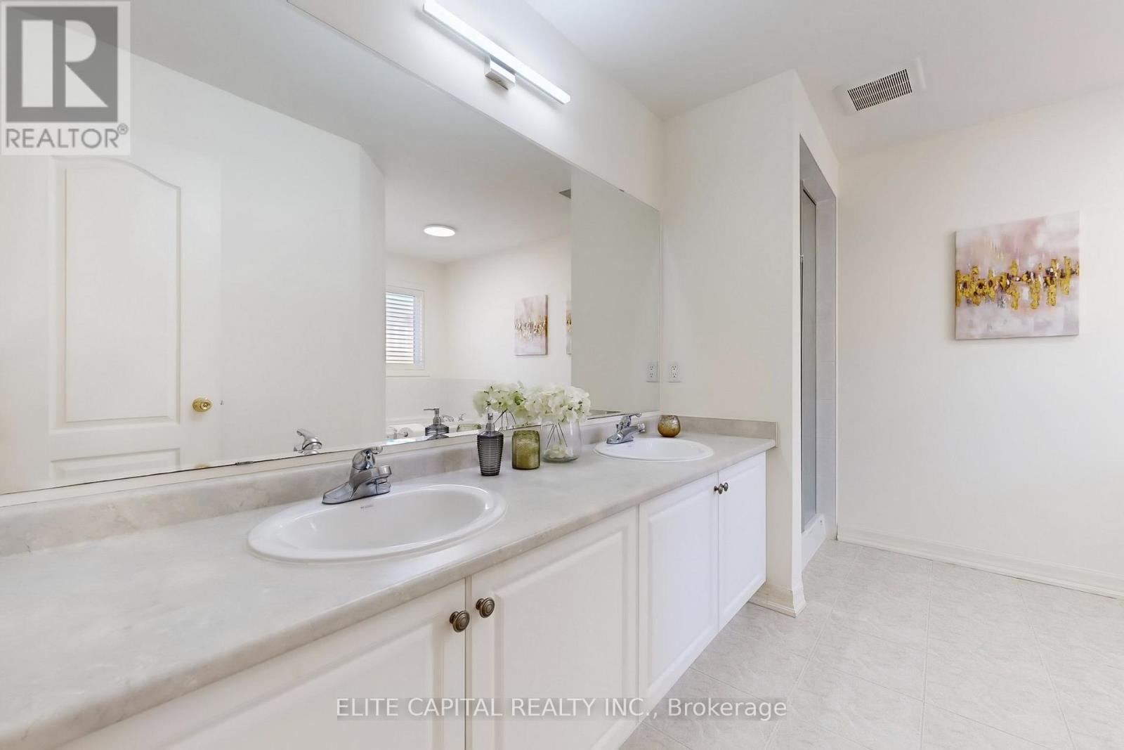 10 Ken Wagg Crescent, Whitchurch-Stouffville, Ontario  L4A 0J8 - Photo 25 - N12384889