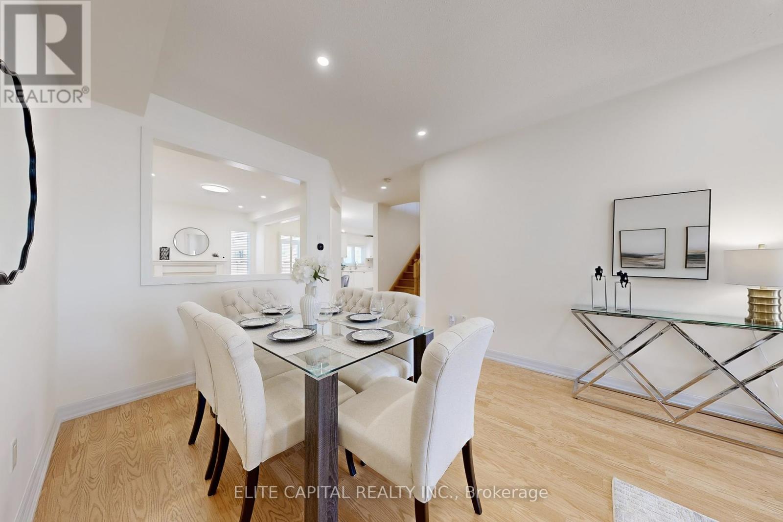 10 Ken Wagg Crescent, Whitchurch-Stouffville, Ontario  L4A 0J8 - Photo 7 - N12384889