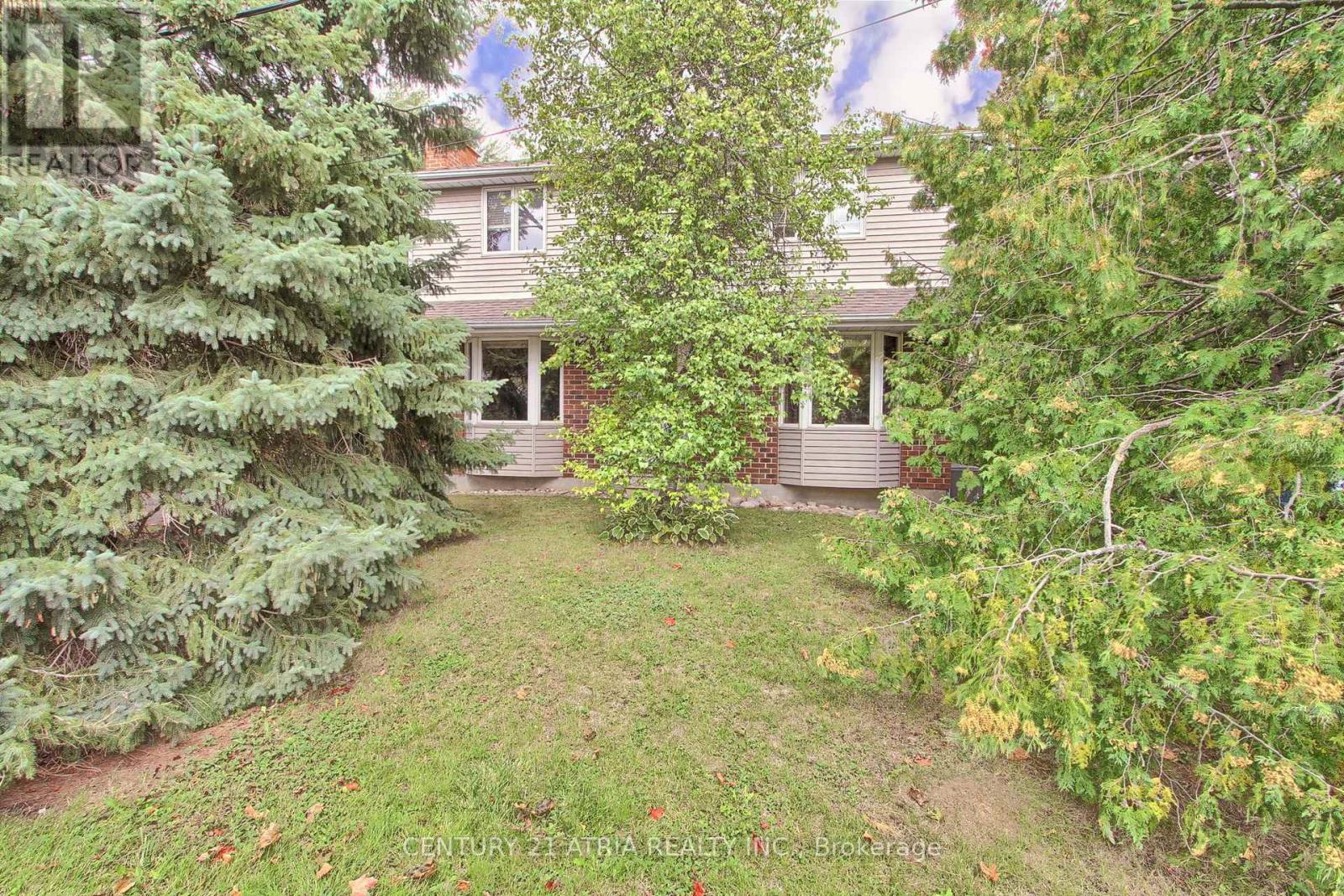 6 Penny Place, Richmond Hill, Ontario  L4E 2W4 - Photo 2 - N12387403