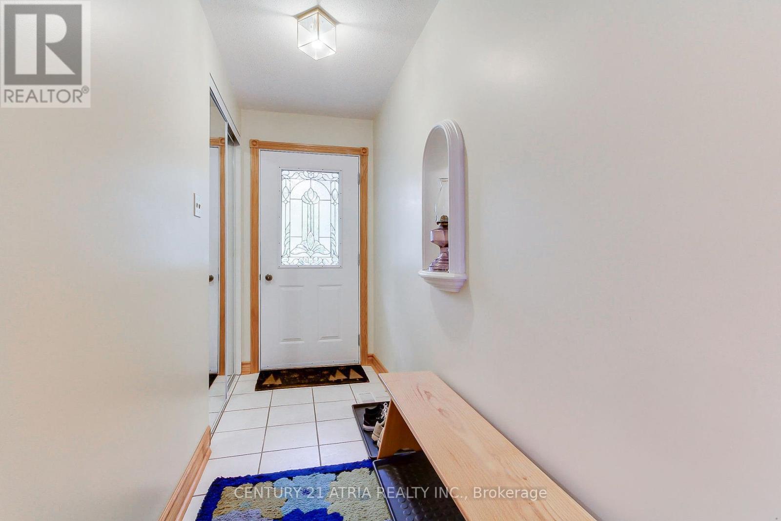 6 Penny Place, Richmond Hill, Ontario  L4E 2W4 - Photo 5 - N12387403