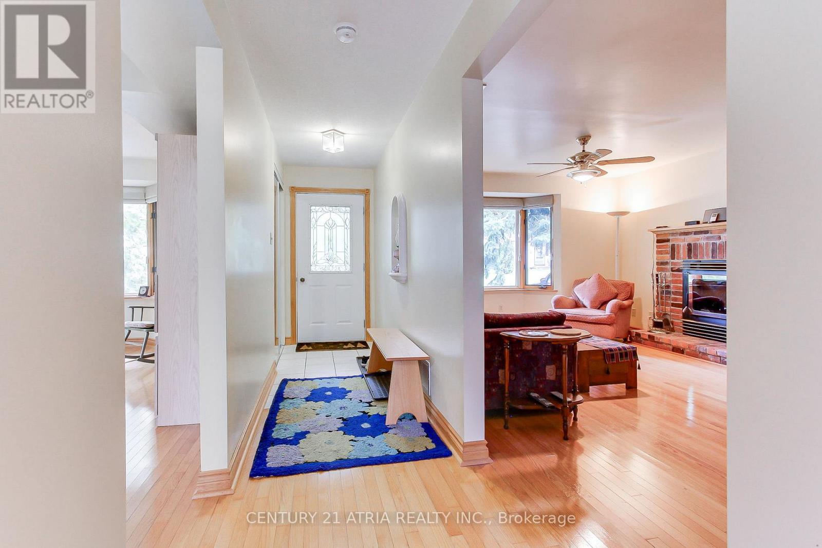 6 Penny Place, Richmond Hill, Ontario  L4E 2W4 - Photo 6 - N12387403