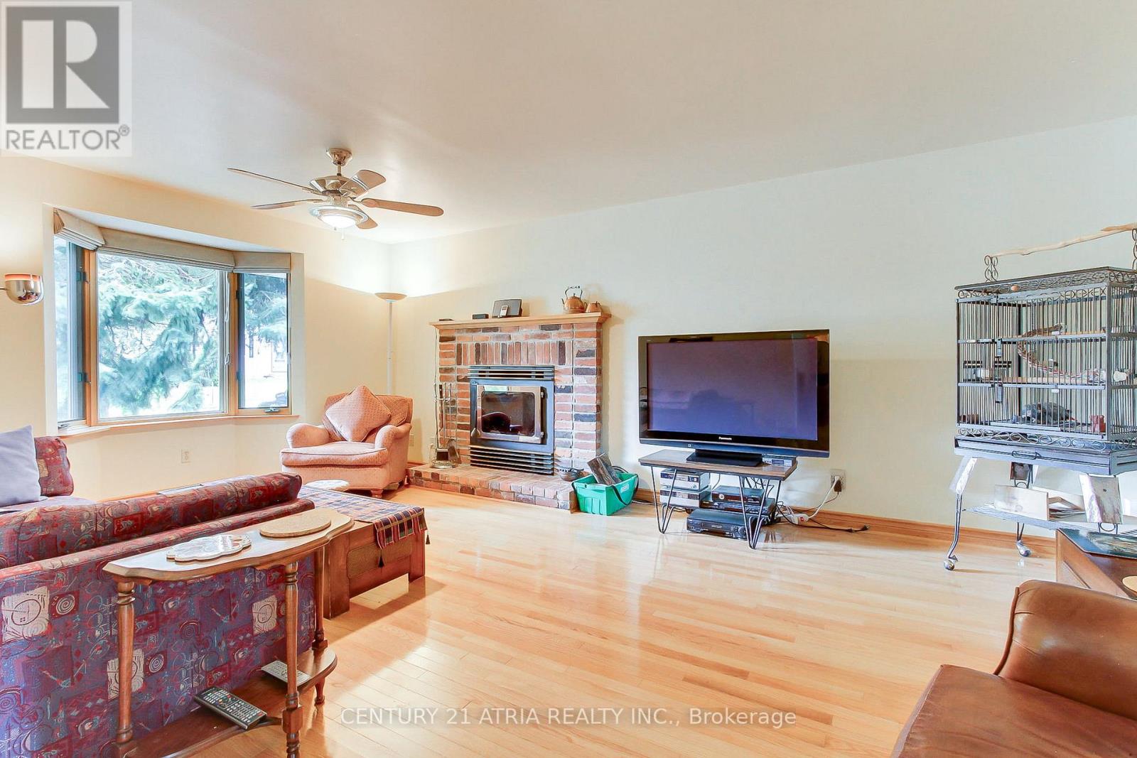 6 Penny Place, Richmond Hill, Ontario  L4E 2W4 - Photo 8 - N12387403