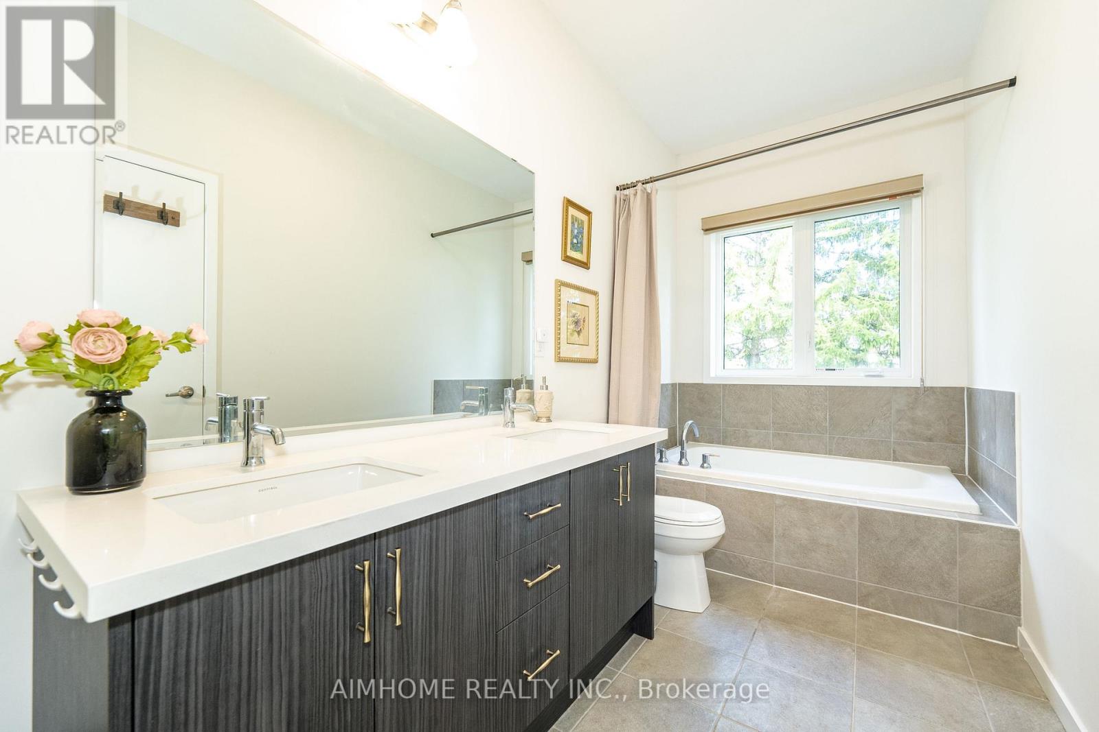 13 Armillo Place, Markham, Ontario  L6E 0V4 - Photo 15 - N12387407