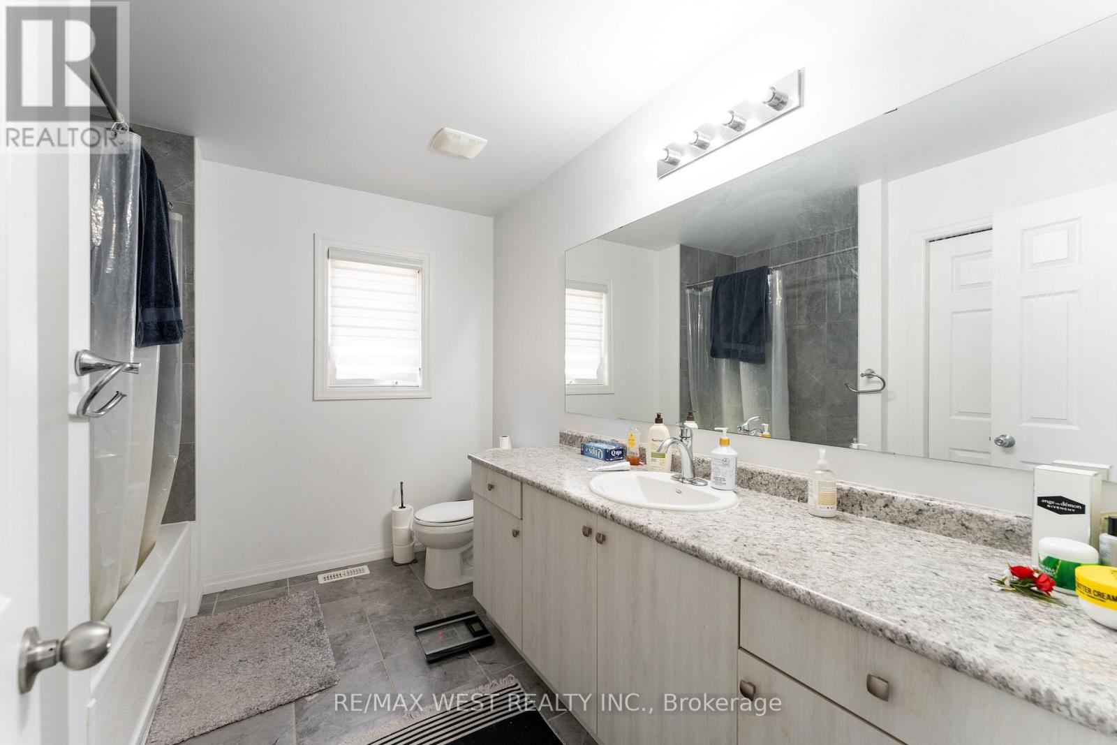 301 Freure Drive, Cambridge, Ontario  N1S 0B5 - Photo 38 - X12387395