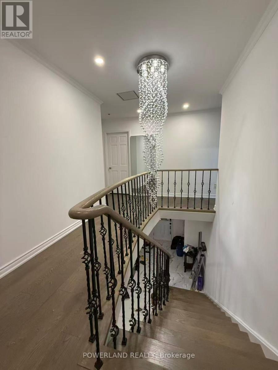19 Tarbert Road, Toronto, Ontario  M2M 3S8 - Photo 5 - C12387427