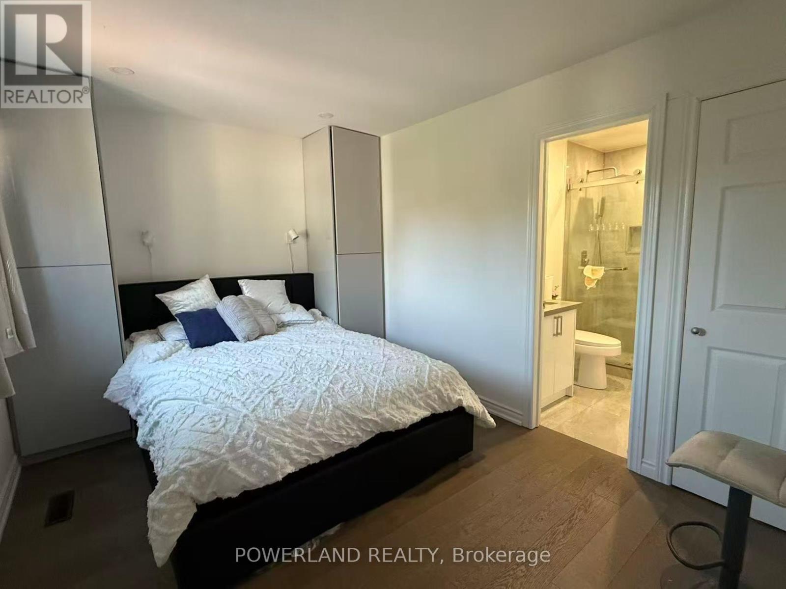19 Tarbert Road, Toronto, Ontario  M2M 3S8 - Photo 8 - C12387427