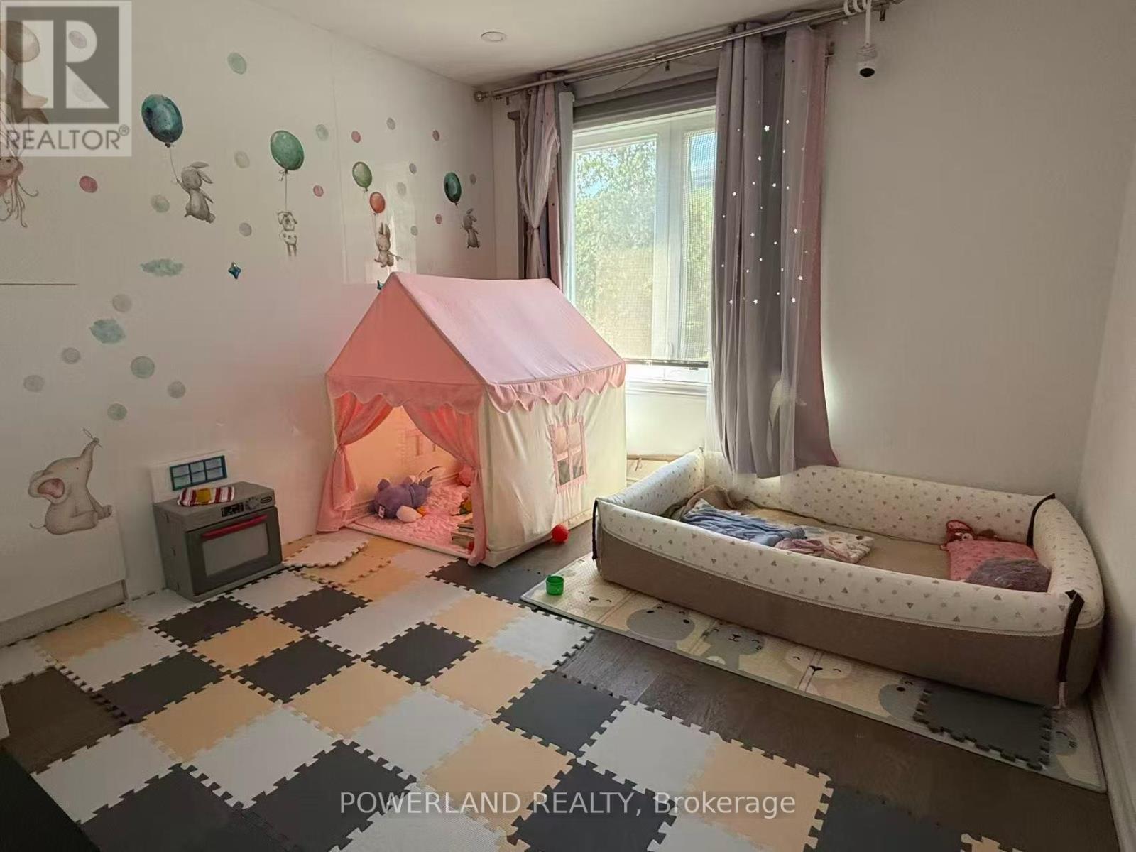 19 Tarbert Road, Toronto, Ontario  M2M 3S8 - Photo 9 - C12387427