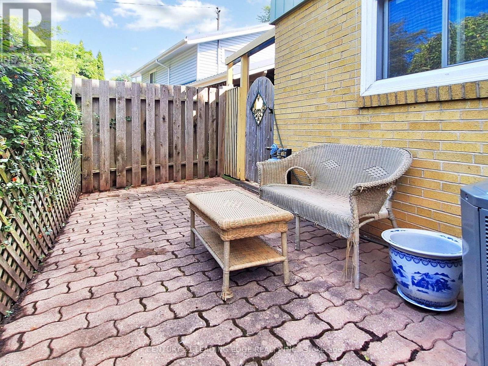 102 Botany Hill Road, Toronto (Morningside), Ontario  M1G 3K7 - Photo 5 - E12387432