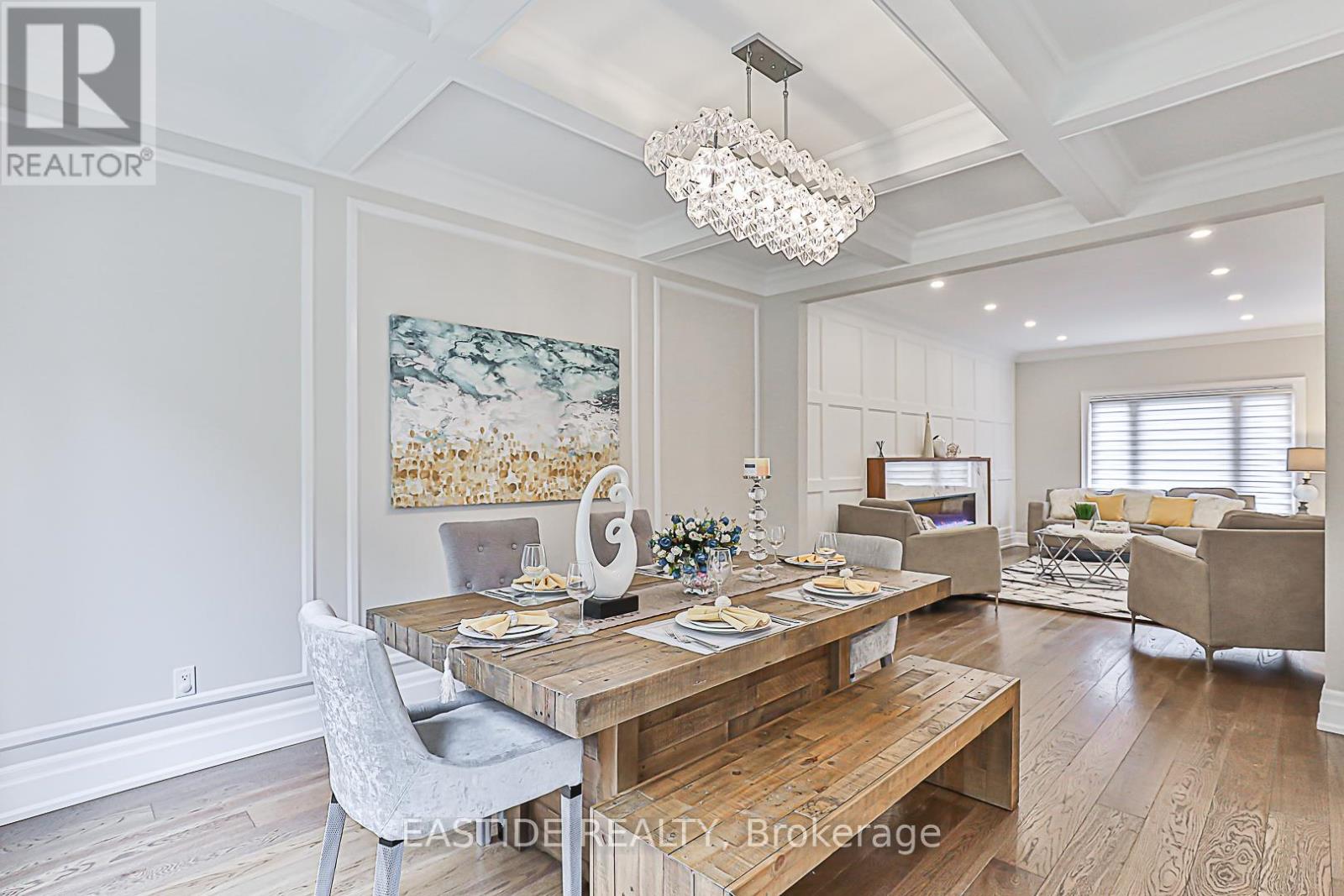 11 Gatcombe Circle, Richmond Hill (Mill Pond), Ontario  L4C 9P4 - Photo 11 - N12387429
