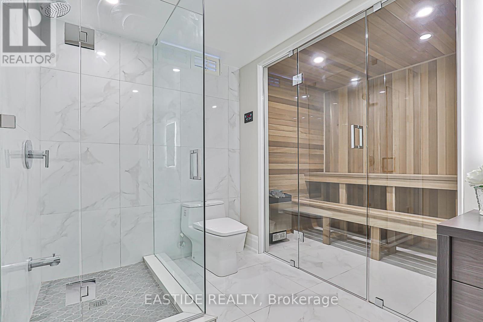 11 Gatcombe Circle, Richmond Hill (Mill Pond), Ontario  L4C 9P4 - Photo 49 - N12387429