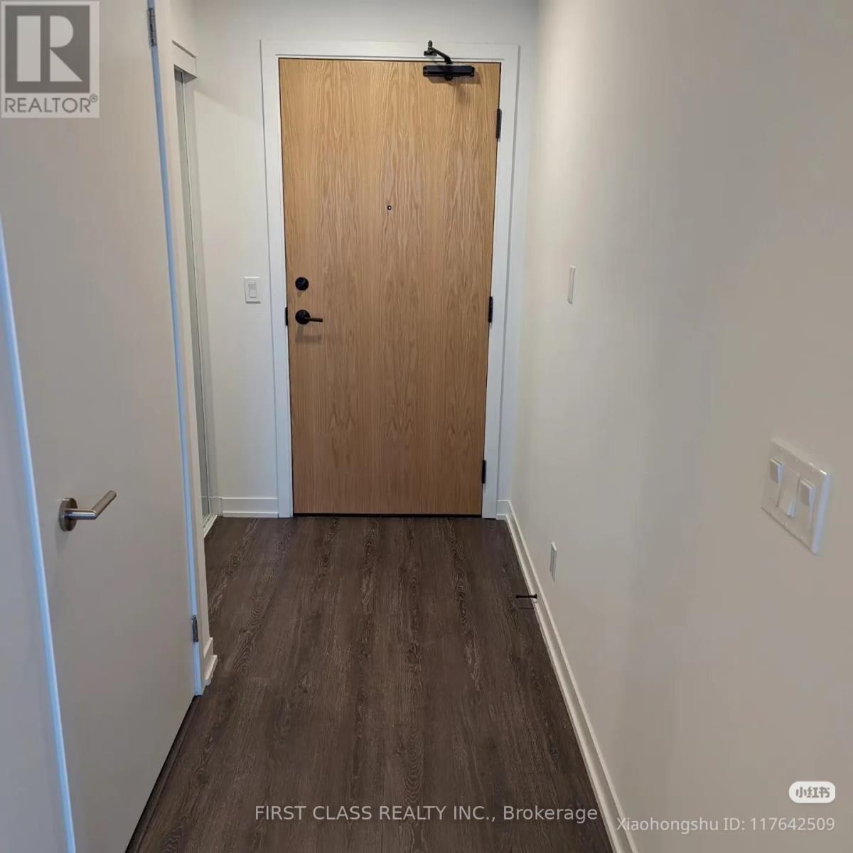 1705 - 7950 Bathurst Street, Vaughan, Ontario  L4J 0L4 - Photo 2 - N12387434