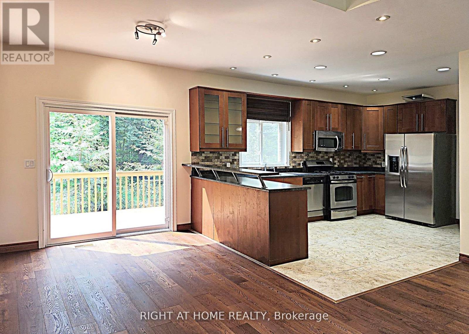 2384 Champlain Road, Tiny, Ontario  L9M 0C9 - Photo 6 - S12387419