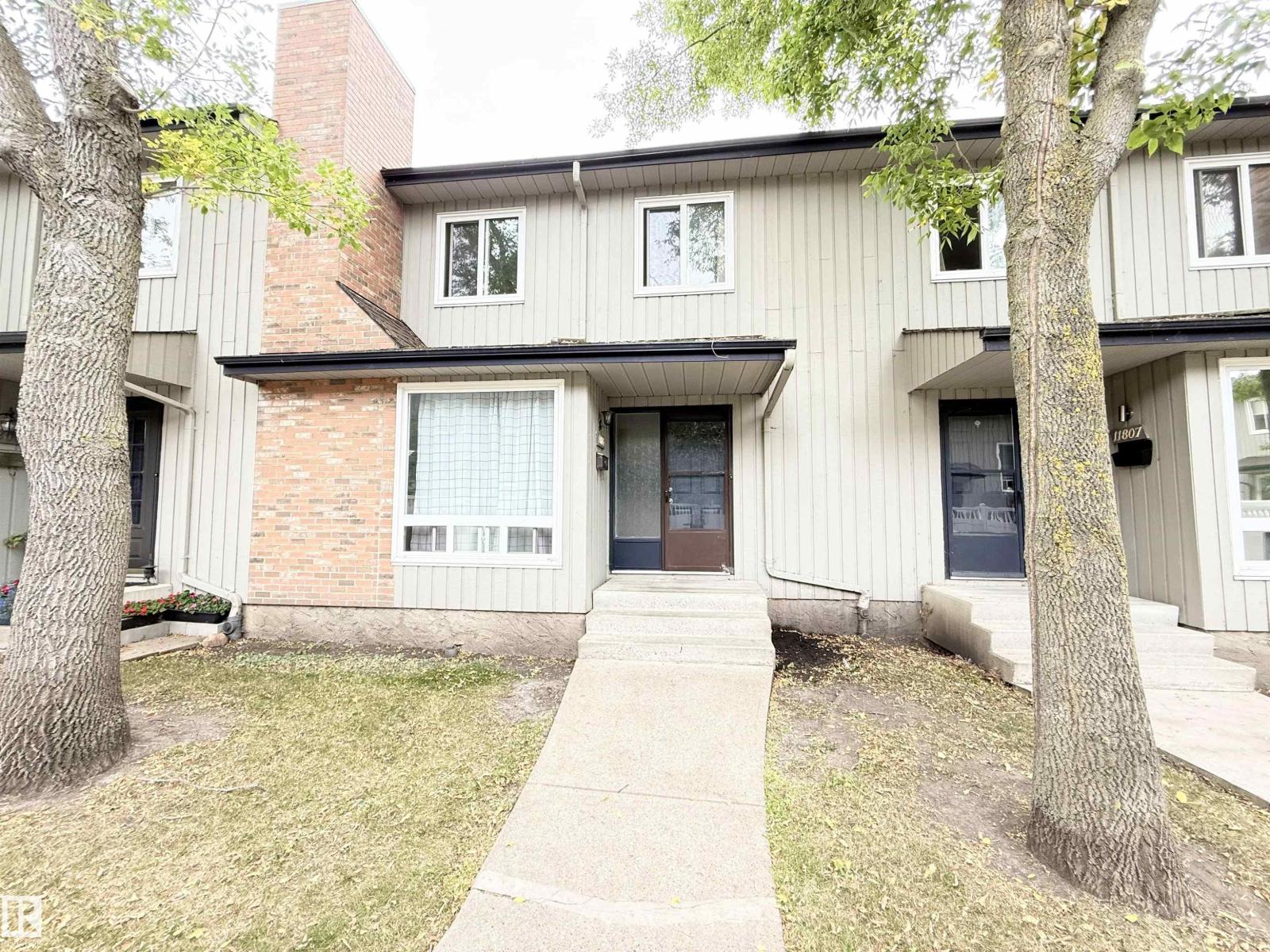 11805 32A AV NW, Edmonton, Alberta