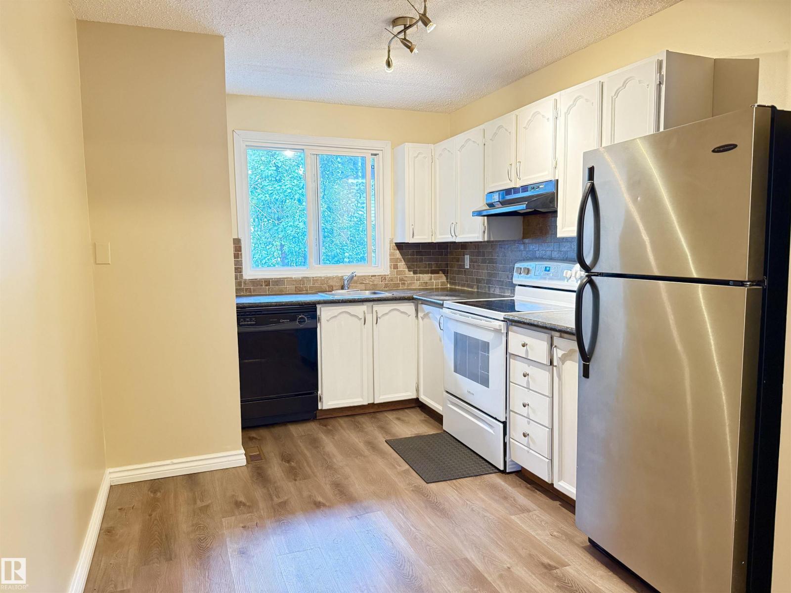 11805 32a Av Nw, Edmonton, Alberta  T6J 5K8 - Photo 3 - E4456669