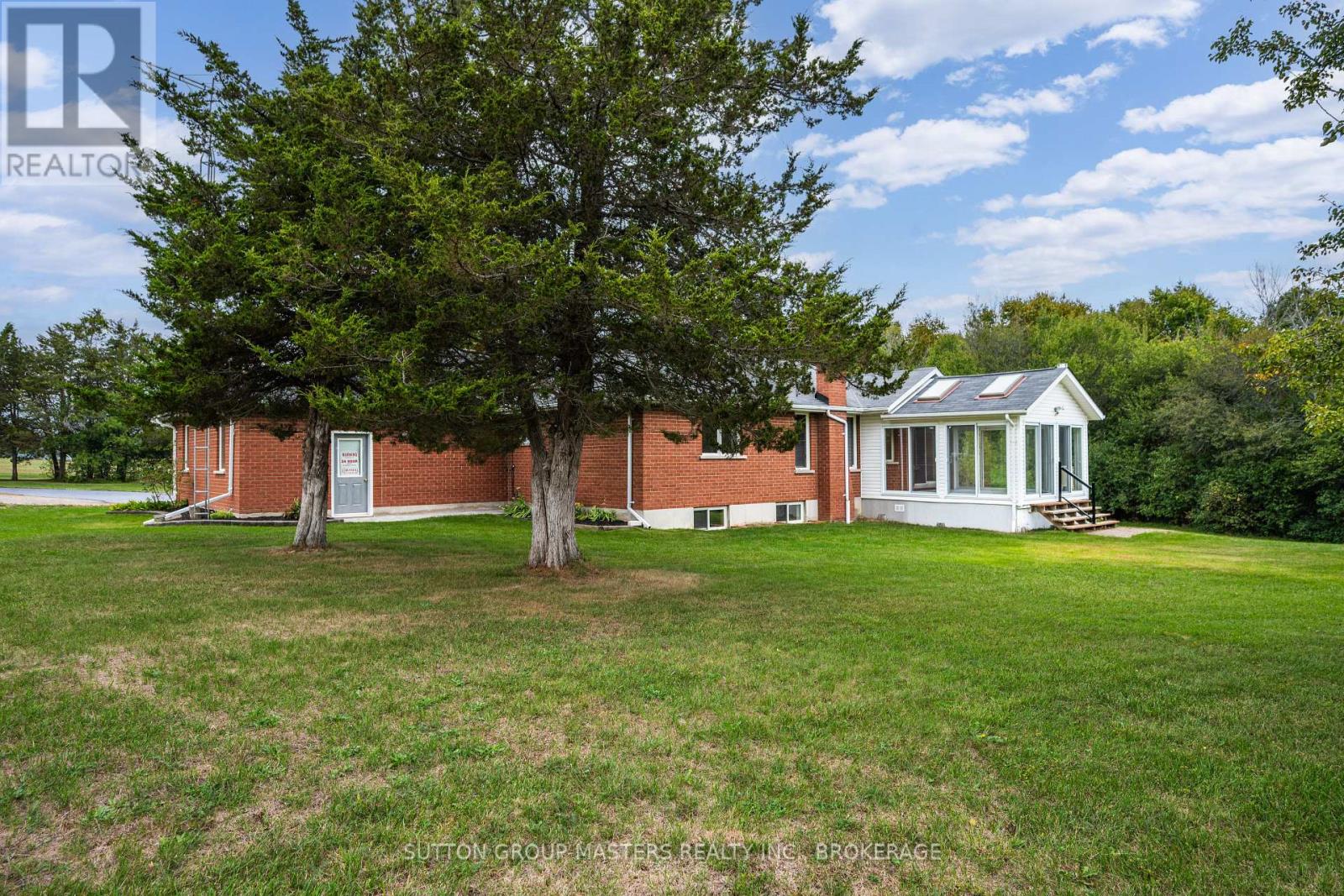 931 Powerline Road, Quinte West (Murray Ward), Ontario  K8V 5P7 - Photo 10 - X12387489