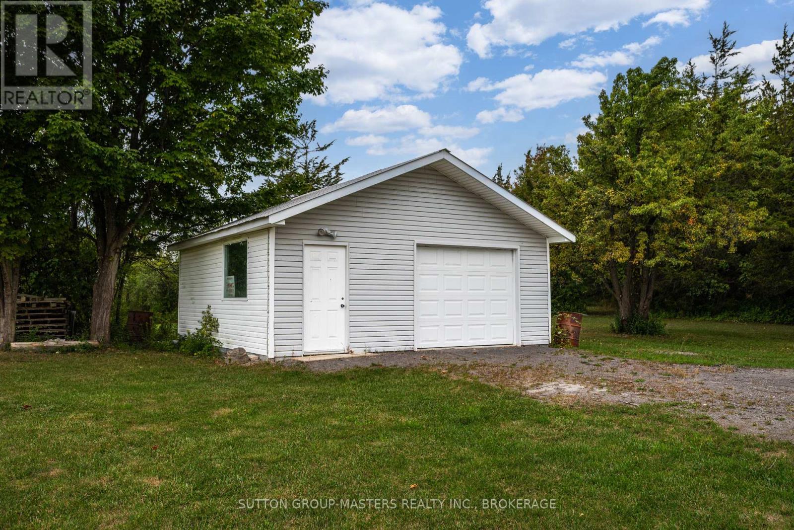 931 Powerline Road, Quinte West (Murray Ward), Ontario  K8V 5P7 - Photo 6 - X12387489