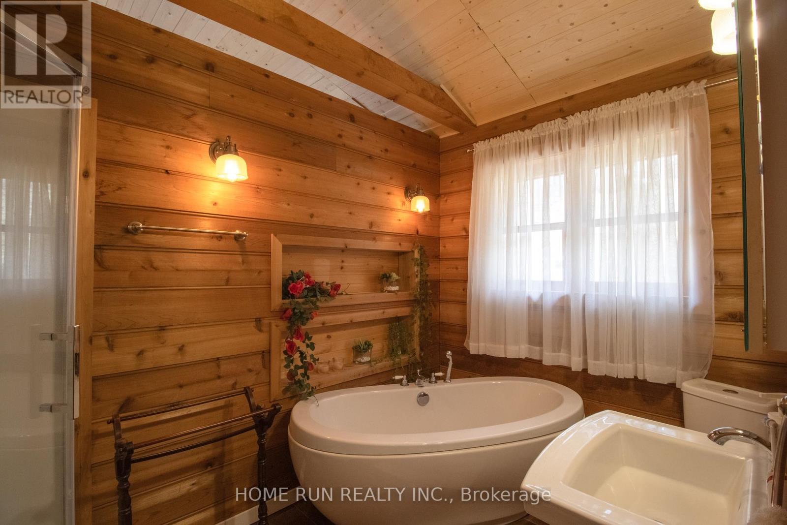 2335 Calabogie Road, Greater Madawaska, Ontario  K0J 1G0 - Photo 13 - X12387353