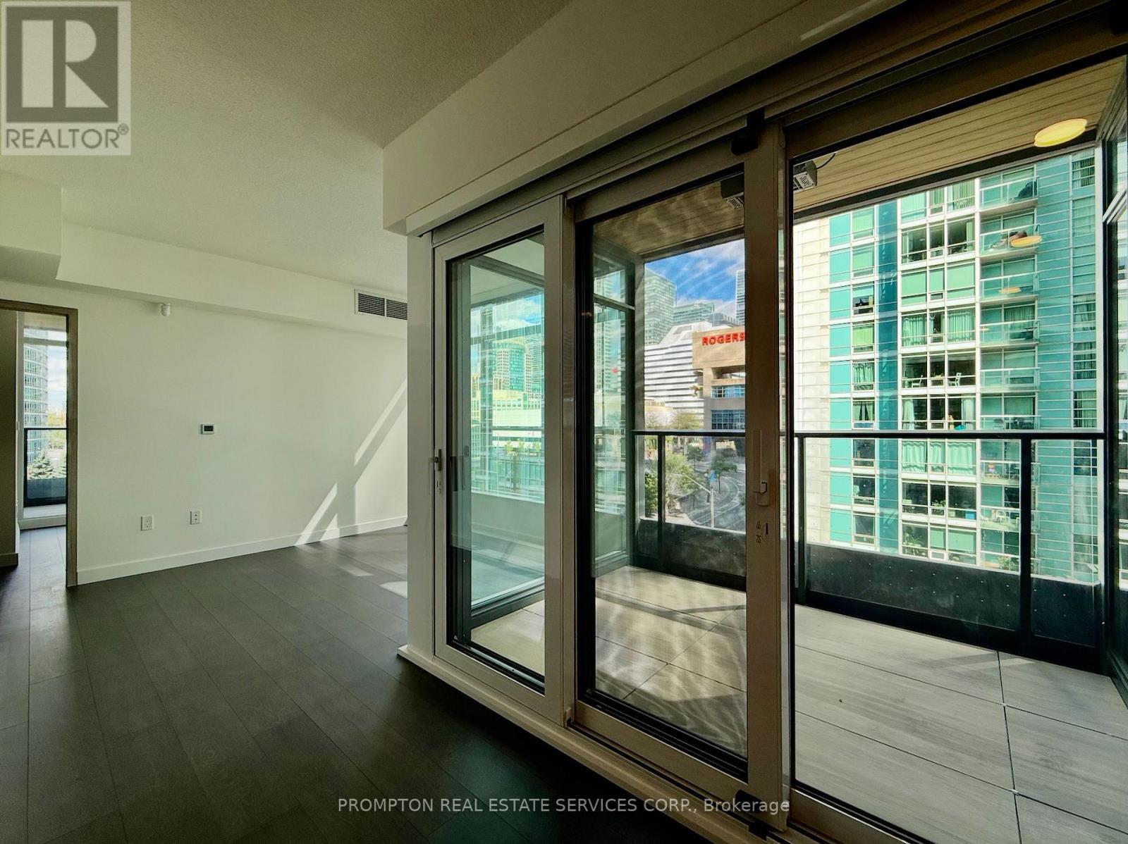 503 - 1 Concord Cityplace Way, Toronto, Ontario  M5V 0X3 - Photo 6 - C12387348