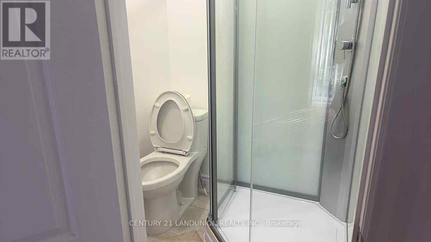 86 Bushmills Square, Toronto, Ontario  M1V 1J4 - Photo 5 - E12387364